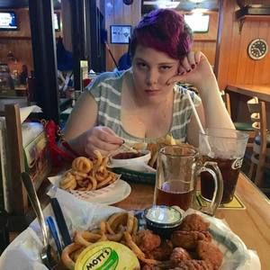 Meet your Posher, Kelsey