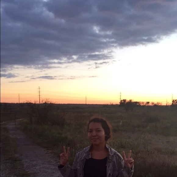 Meet your Posher, Tania - Picture 3 of 3