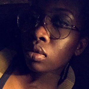 Meet your Posher, Lee