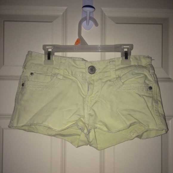 Light green aero shorts - Picture 1 of 4