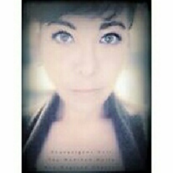 Meet your Posher, Shana