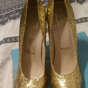 New red bottom shoes!! Gold sparkle detail!