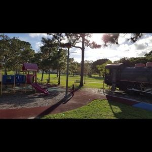 Meet your Posher, Esra