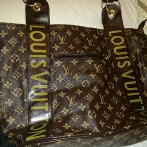 Louis Vuitton shoulder bag