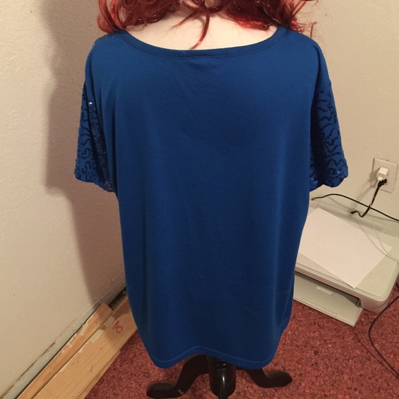 Sparkly sequin Tee - Picture 3 of 4
