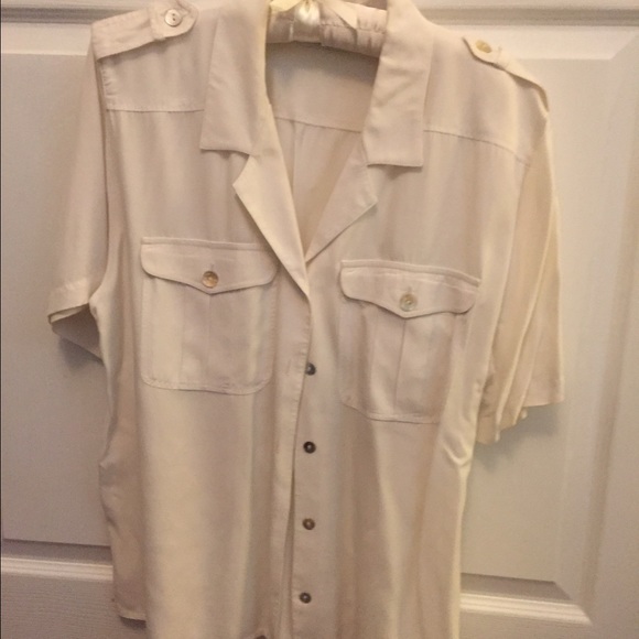 Liz Claiborne Short Sleeved Top