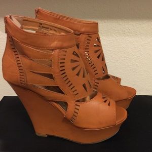 Alicia Peep Toe Wedges