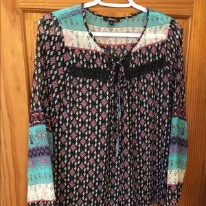 Print blouse with lace