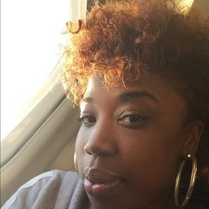 Meet your Posher, Danesha