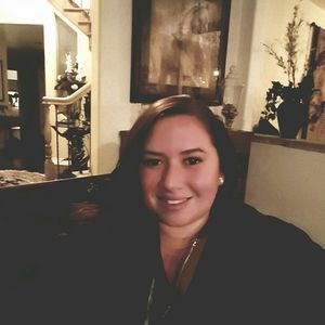 Meet your Posher, Elyssa