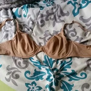 Victorias secret 32D unlined bra