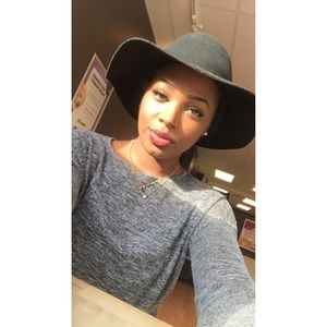 Meet your Posher, Shekinah