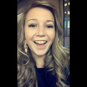 Meet your Posher, Lydia