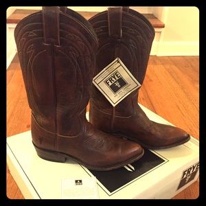 Frye 'Billy' boots - like new!!