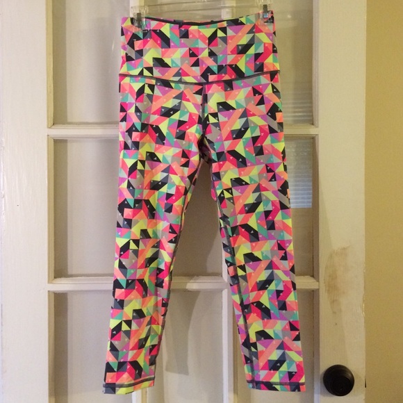 🚫SOLD🚫 Victoria's Secret Sport VSX Crop Leggings