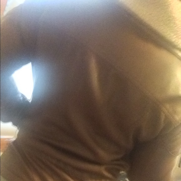 Coat or jacket - Picture 3 of 3