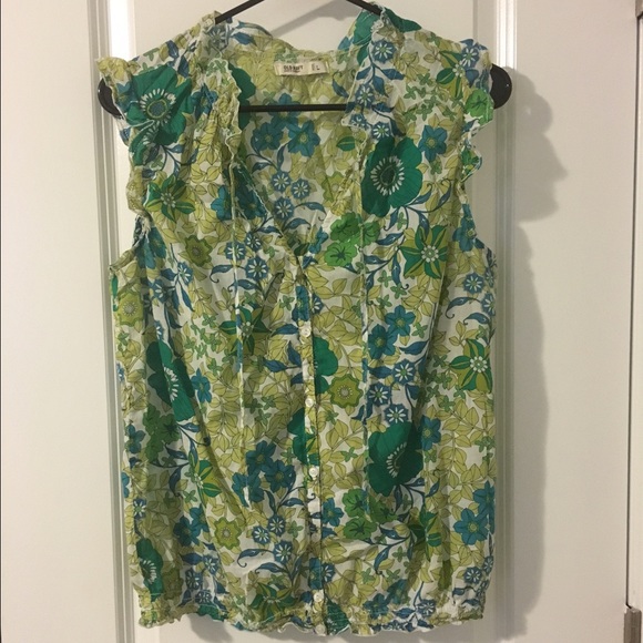 Old Navy Tops - 🌾Old Navy Floral Blouse