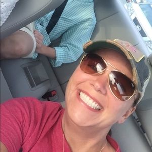 Meet your Posher, Melissa