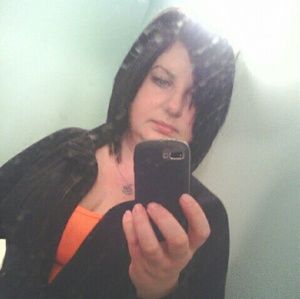 Meet your Posher, Joanie