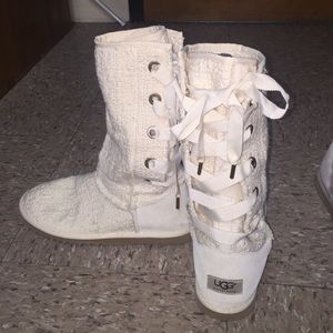 Super cute rare lace up slipper UGG's!!!