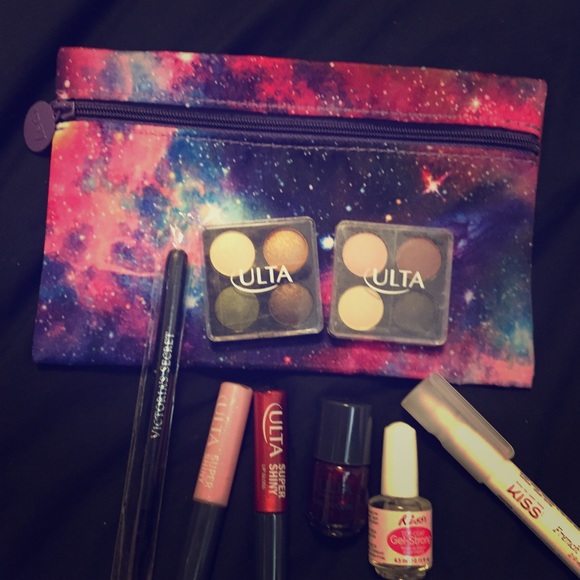 Make-up bundle