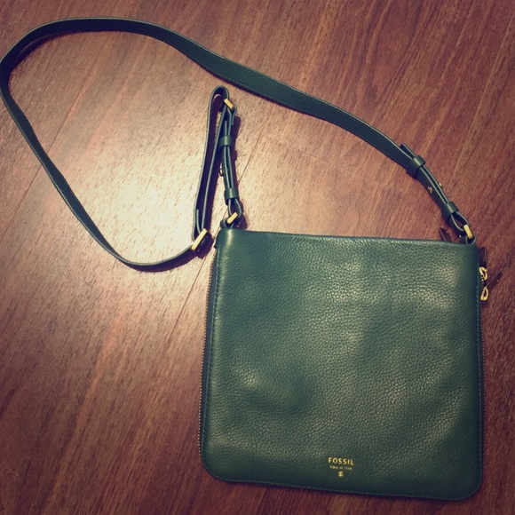 fossil green purse