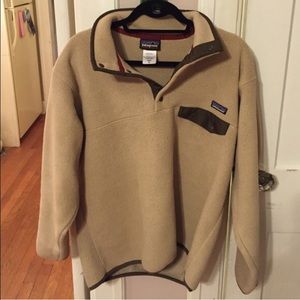 Patagonia pull over sweatshirt for @Morganbreanne