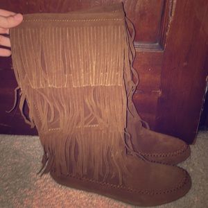 Fringe Moccasin boots