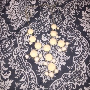 Cream bubble necklace