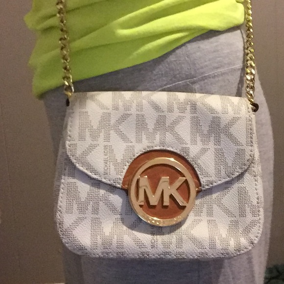 Michael Kors Handbags - Michael Kors Small Cross Body