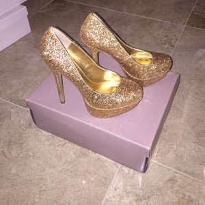 Gorgeous worn once bakers sparkly shoes!