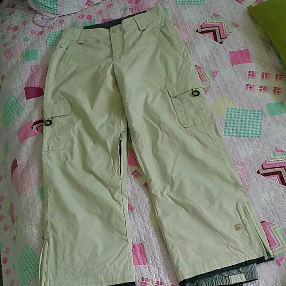 Millenium Three medium size women snowboard pants