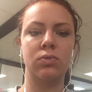 Meet your Posher, Carly