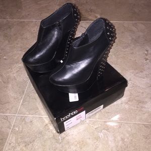 Worn once Boohoo booties
