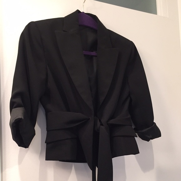 Cropped blazer/ showroom sample