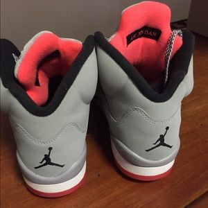 Women's 10, men's 8, Jordan's