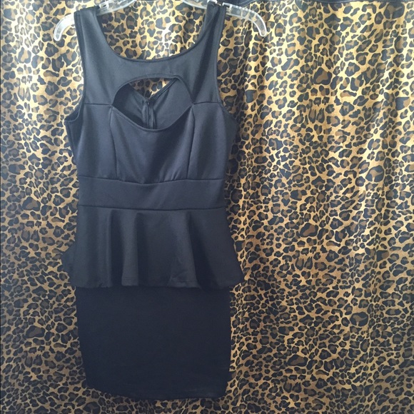 Black dress size L never been worn