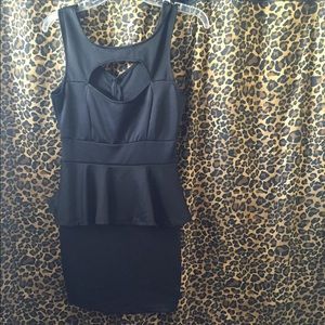 Black dress size L never been worn