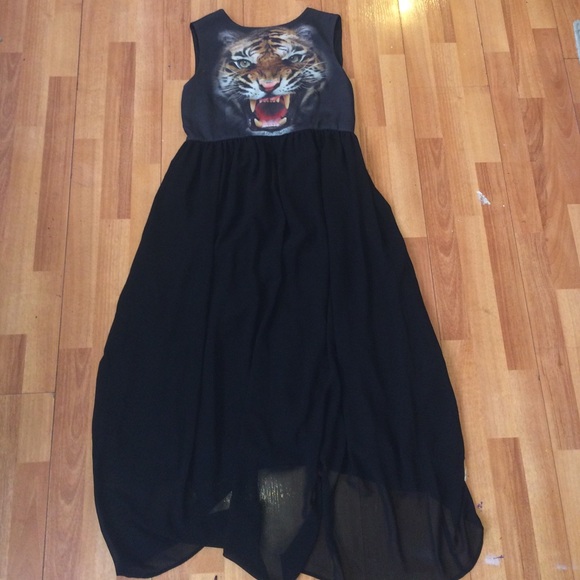 NWOT Tiger maxi dress