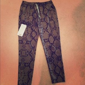 Lululemon snake skin jet crop pant!