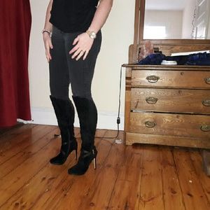 Brand New With the Box! Sexy black scalloped heels