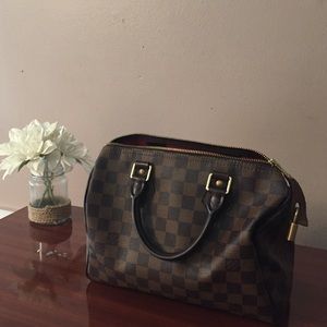 LOUIS VUTTON HAND BAG