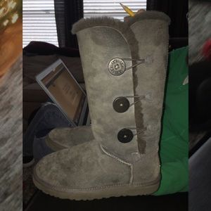 tall gray UGG boots