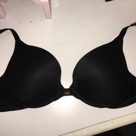 REDUCED❤️ Victoria's Secret bra 32b NWT