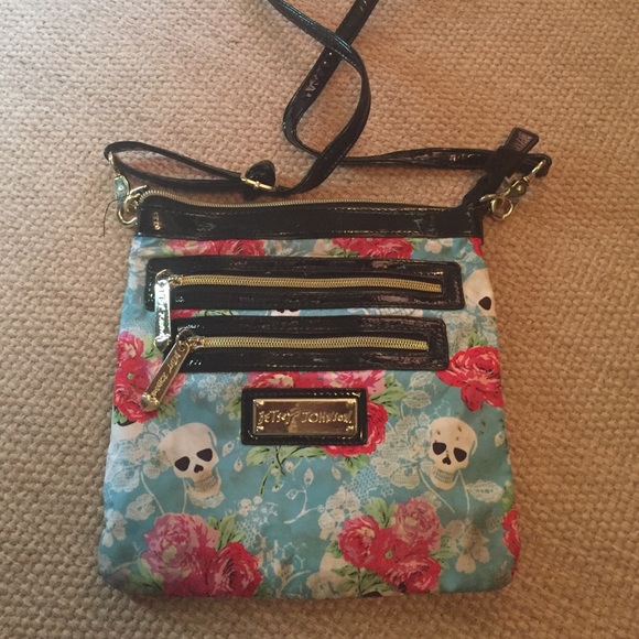 Betsey purse!