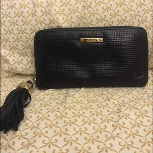 Stella&Dot Mercer Zip Wallet - Black Basket Weave