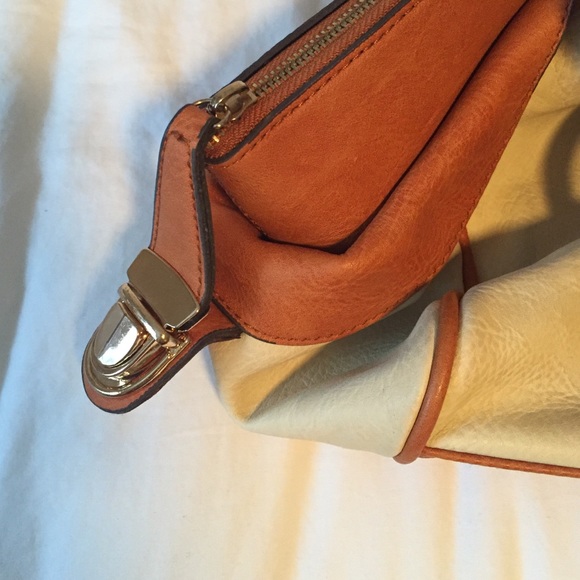 π Francesca's Purse - Picture 2 of 4