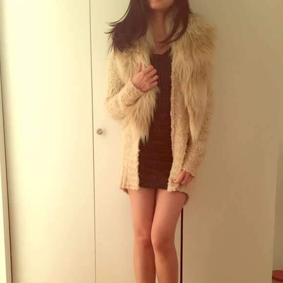 Gorgeous faux fur Guess cardigan size xxs