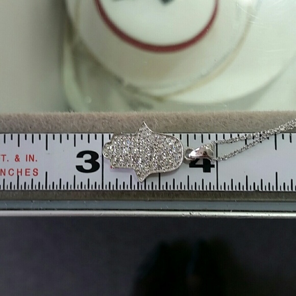 HP❤️ Hamsa necklace - Picture 3 of 3