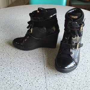 Beautiful, only worn twice Michael Kors